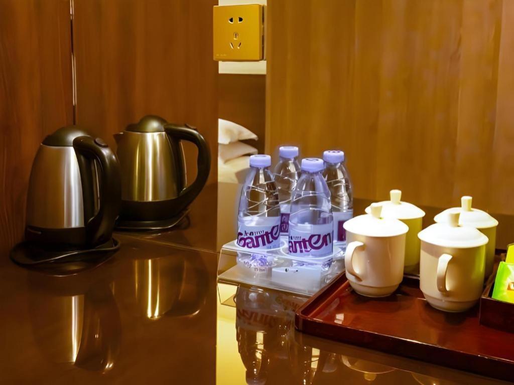My Pleasant Hotel Шънджън Екстериор снимка